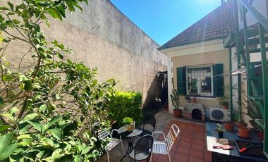 Chalet de 4 ambientes en barrio ingles.