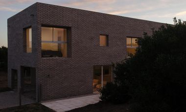 Casa a Estrenar en Barrio Golf II de Costa Esmeralda