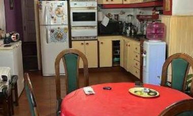 Casa en  Venta de 5 ambientes en Adrogue