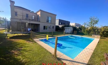 VENTA • ESCOBAR • PUERTOS DEL LAGO-VISTAS• CASA • 5 AMBIENTES • PISCINA