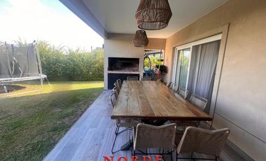 VENTA • ESCOBAR • PUERTOS DEL LAGO-VISTAS• CASA • 5 AMBIENTES • PISCINA