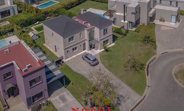 VENTA • ESCOBAR • PUERTOS DEL LAGO-VISTAS• CASA • 5 AMBIENTES • PISCINA