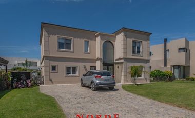 VENTA • ESCOBAR • PUERTOS DEL LAGO-VISTAS• CASA • 5 AMBIENTES • PISCINA