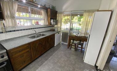 Venta casa quinta de 4 ambientes con piscina en Villa San Luis - Florencio Varela