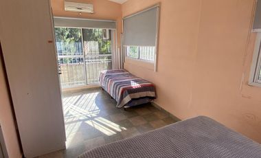 Venta casa quinta de 4 ambientes con piscina en Villa San Luis - Florencio Varela