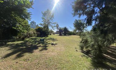 Venta casa quinta de 4 ambientes con piscina en Villa San Luis - Florencio Varela