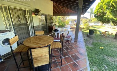 Venta casa quinta de 4 ambientes con piscina en Villa San Luis - Florencio Varela