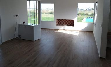 Casa a estrenar en área 2 San Sebast