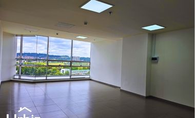 Arriendo de Oficina de 54 m² en Centro Comercial Santafé