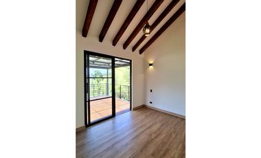 CASA MODERNA A LA VENTA EN MARINILLA