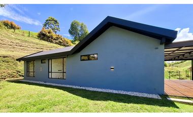 CASA MODERNA A LA VENTA EN MARINILLA