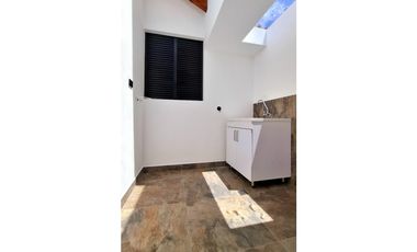 CASA MODERNA A LA VENTA EN MARINILLA