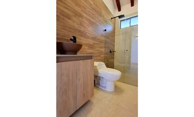 CASA MODERNA A LA VENTA EN MARINILLA