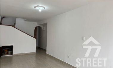 Casa cerca a Campanario