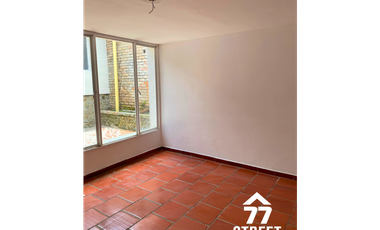 Casa comercial en Altos de Jardín