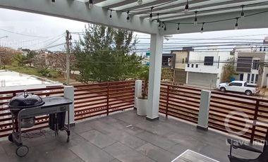 Casa de 2 niveles amueblada en  renta ubicada en Fracc. Punta del Mar, en Coatzacoalcos, Veracruz.