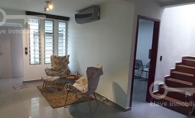 Casa de 2 niveles amueblada en  renta ubicada en Fracc. Punta del Mar, en Coatzacoalcos, Veracruz.