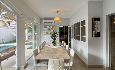 VENDO CASA EN COSTA DEL ESTE, PH PALMERA DEL ESTE (2)