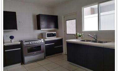 VENDO CASA EN PH AUGUSTA EN BRISAS DEL GOLF