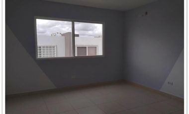 VENDO CASA EN PH AUGUSTA EN BRISAS DEL GOLF