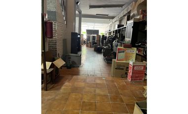 LOCAL-  DEPOSITO 3 PLANTAS AV. LURO 5000