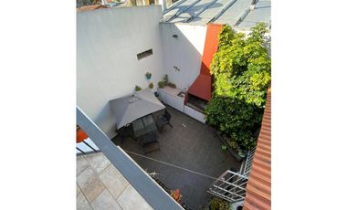 VENTA CASA RECICLADA CON 3 DORMITORIOS PATIO CON PARRILLA