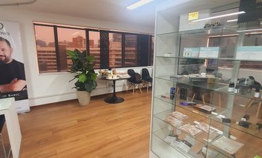 Se Vende Oficina Planta Libre 122 M2. Edificio Panorámico