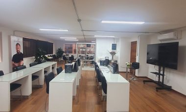 Se Vende Oficina Planta Libre 122 M2. Edificio Panorámico