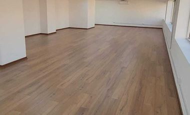 Se Vende Oficina Planta Libre 122 M2. Edificio Panorámico