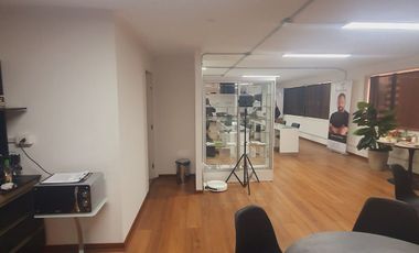 Se Vende Oficina Planta Libre 122 M2. Edificio Panorámico