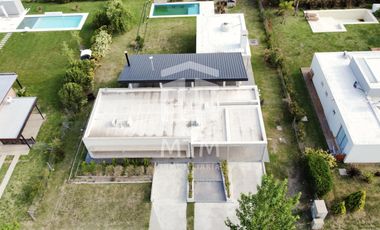 Casa en venta  Puerto Roldán