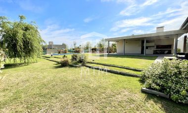 Casa en venta  Puerto Roldán