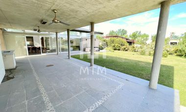 Casa en venta  Puerto Roldán