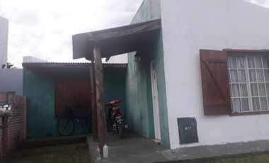 Casas venta en bloque - 6 dormitorios 3 baños - 232mts2  - 25 De Mayo
