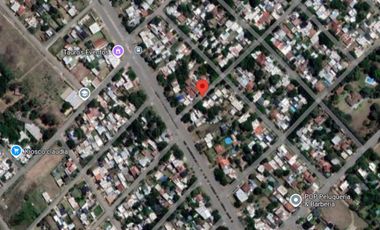 Casa venta 2 dormitorios 1 baño 1 patio 1 galpon 220 mts2 totales - Berazategui