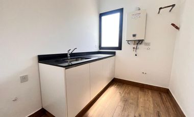 Venta casa de tres dormitorios en PB con galería y pileta - La Rinconada Ibarlucea