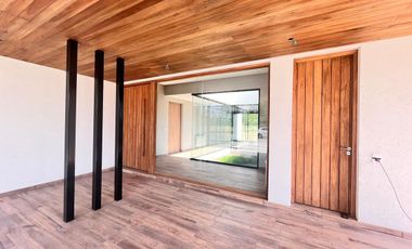 Venta casa de tres dormitorios en PB con galería y pileta - La Rinconada Ibarlucea