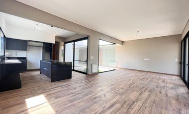 Venta casa de tres dormitorios en PB con galería y pileta - La Rinconada Ibarlucea