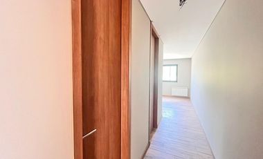 Venta casa de tres dormitorios en PB con galería y pileta - La Rinconada Ibarlucea