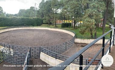 Rancho en Venta en Santo Tomás Ajusco, CDMX |  3 Casas + Caballerizas