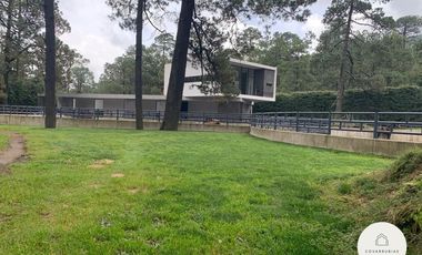 Rancho en Venta en Santo Tomás Ajusco, CDMX |  3 Casas + Caballerizas