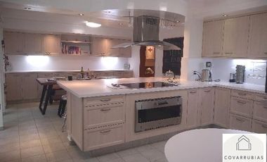 Residencia de Lujo en Lomas Hipódromo – ¡400 m² de Jardín, Alberca y Seguridad.