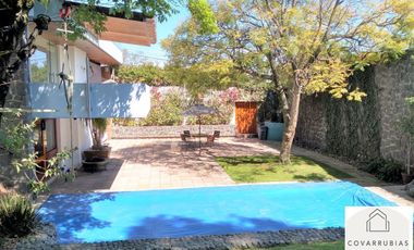 Residencia de Lujo en Lomas Hipódromo – ¡400 m² de Jardín, Alberca y Seguridad.