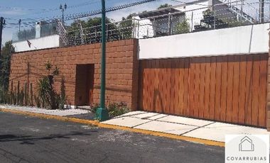 Residencia de Lujo en Lomas Hipódromo – ¡400 m² de Jardín, Alberca y Seguridad.