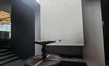 Local 821m2 en Santa Fe con terraza y area para cocina