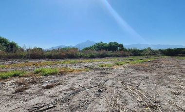 Venta de Terreno o Bodegas Apodaca 5,660m2