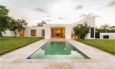 Casa Equipada de 1 piso en venta en Merida en privada Dzidzil Ha