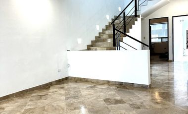 CASA EN VENTA PRIVANZAS
