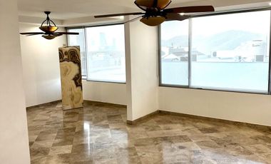 CASA EN VENTA PRIVANZAS