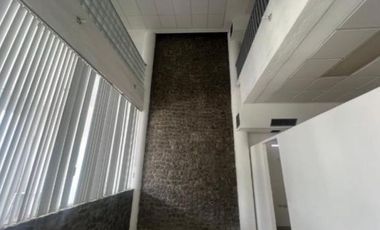 EDIFICIO CON OFICINAS EN RENTA EN EL CENTRO DE TORREON COAH.